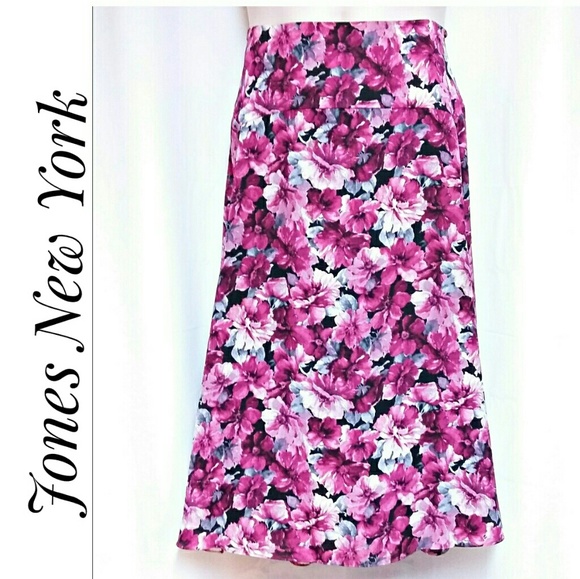 Jones New York Dresses & Skirts - Jones New York Signature Woman Skirt Size 16W Jones New York Dresses & Skirts - Jones New York Signature Woman Skirt Size 16W